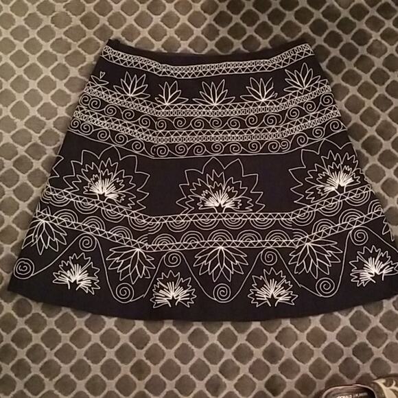 NWOT Talbots Black Skirt SZ 16 - Picture 2 of 8